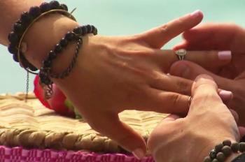 584564_re_see-carly-waddell8217s-engagement-ring-from-evan-bass-on-8216bachelor-in-paradise8217-finale