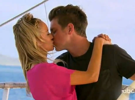 Bachelorette Emily Maynard and Jef Holm kissing